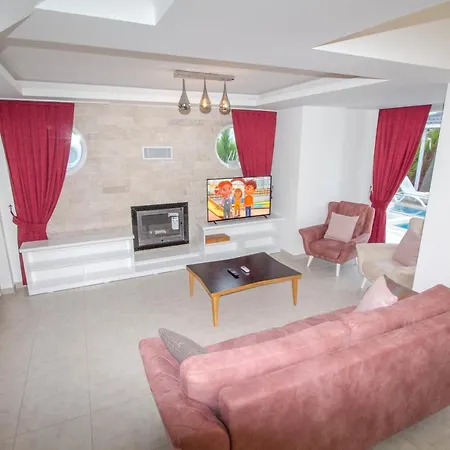 别墅 Silver Yunus Villa, Oezel Havuzlu,