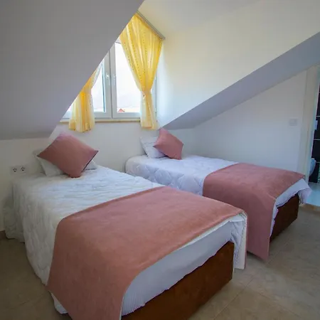 Silver Yunus Villa, Oezel Havuzlu, Villa *